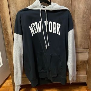 Brandy Melville New York hoodie